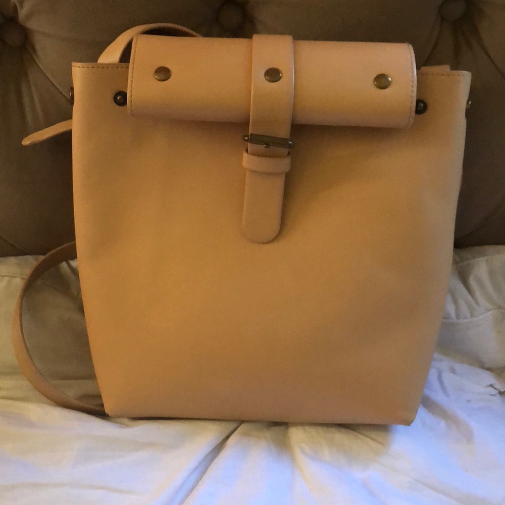Beige crossbody bag